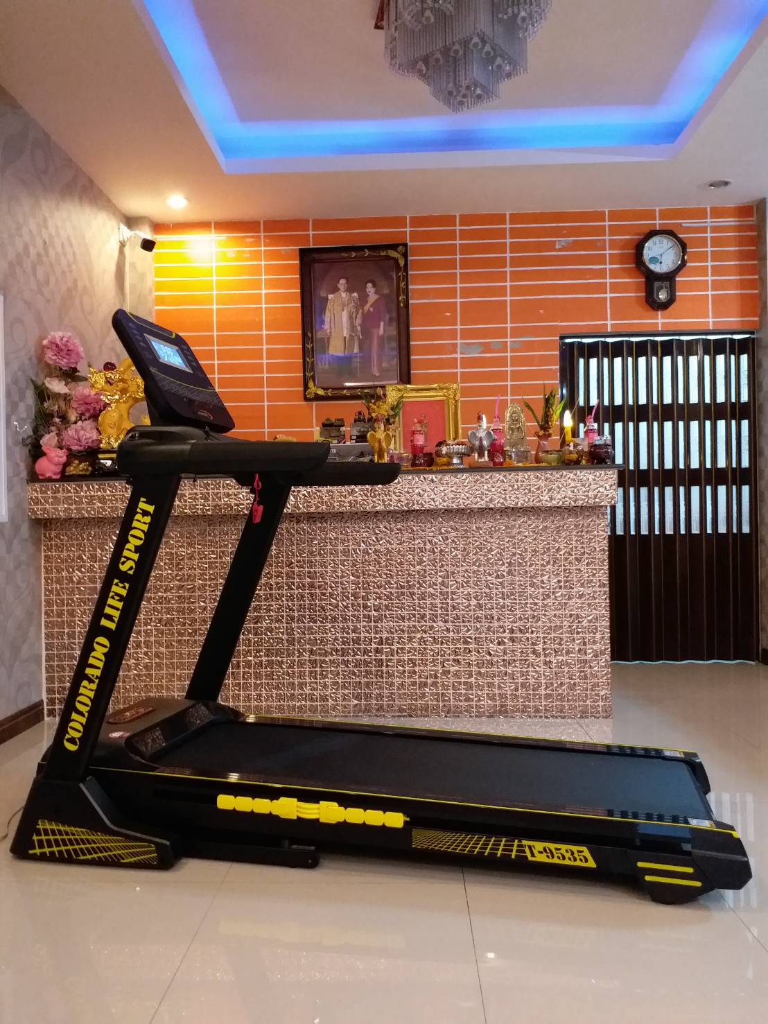 ลู่วิ่งไฟฟ้า Colorado รุ่น 9535 / 5HP Peak