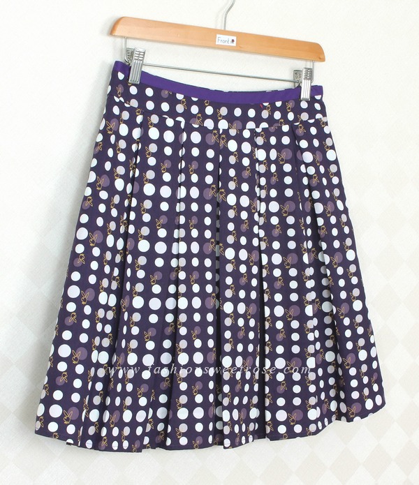 SK-303 กระโปรงแฟชั่น&ทำงาน ทรงบาน ผ้าคอตตอนญี่ปุ่น พิมพ์ลายจุดโทนม่วง