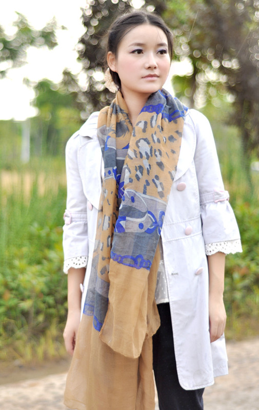 ผ้าพันคอ/คลุมไหล่ Polyester พิมพ์ลาย ขนาด 180cmx110cm(70-7/8"x43-1/4") 1 ชิ้น