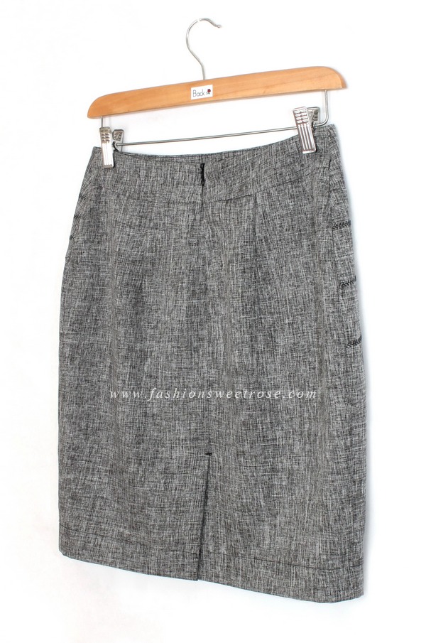 SK-434 กระโปรงทรงสอบ ผ้าคอตต้อนลินินไอริส สีดำ