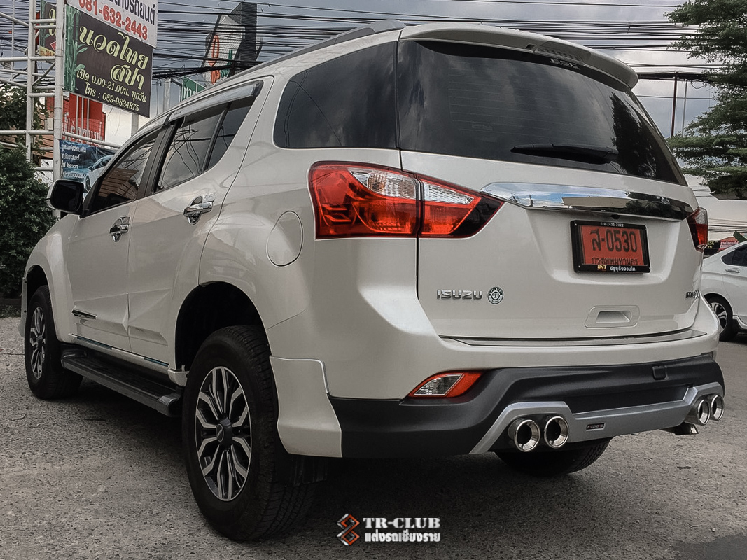 ชุดแต่งสเกิร์ตรอบคัน FREEFORM FM MU-X 2012-2016