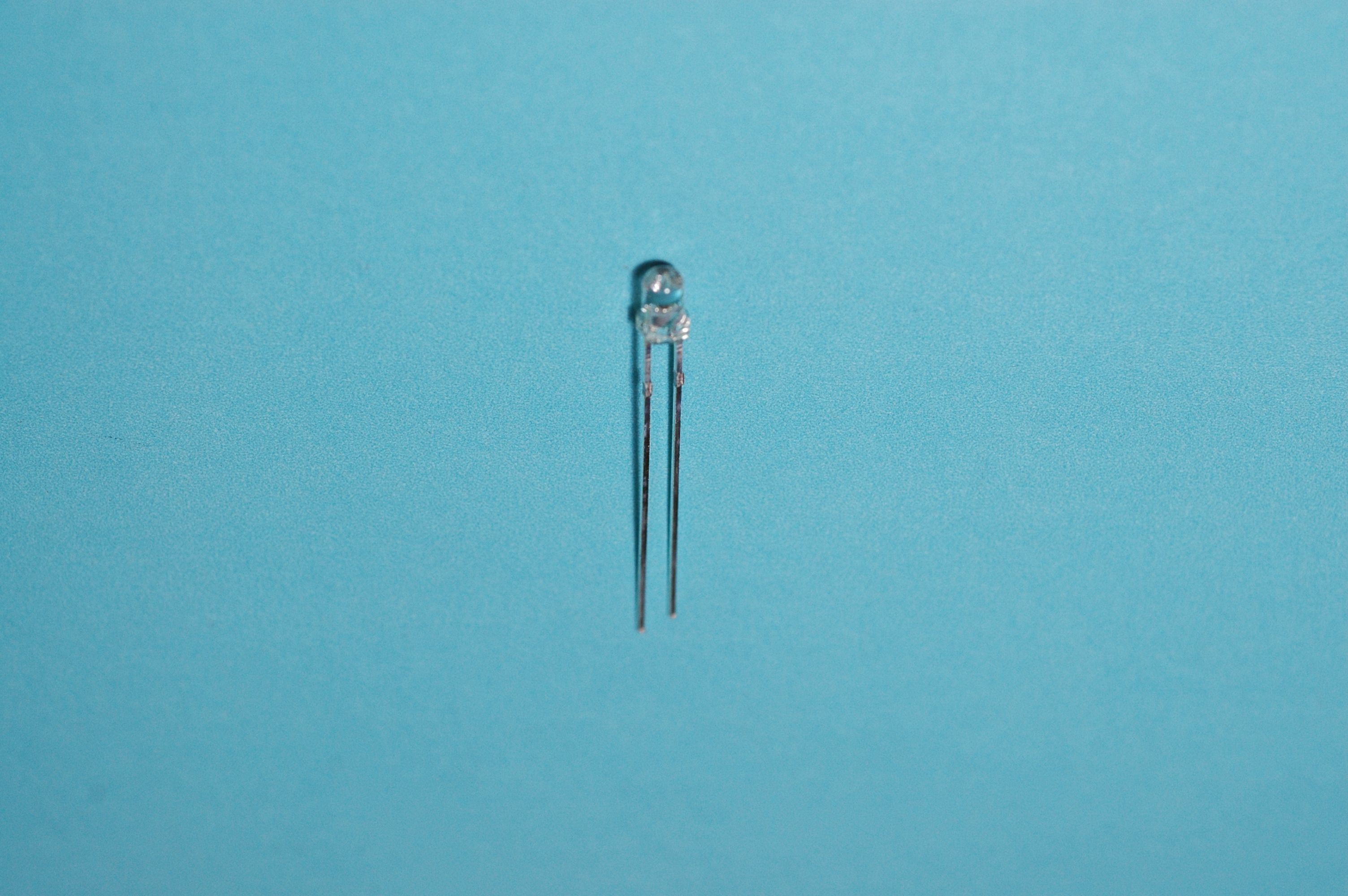 LED น้ำเงิน 3.0mm. ตัวใส