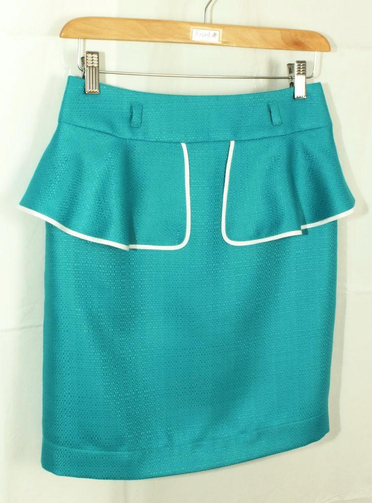 SK-172 กระโปรงแฟชั่น&ทำงาน ทรงสอบแต่งระบาย ผ้า CHANEL สีฟ้า