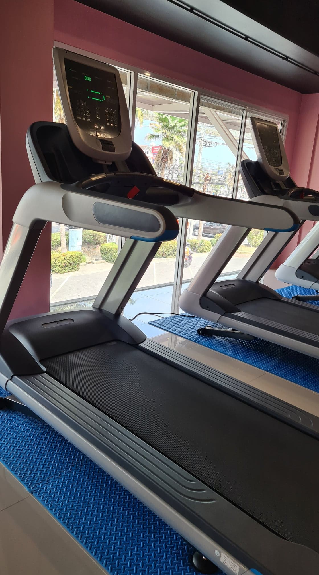 ลู่วิ่งไฟฟ้า AT1400 Commercial X8700