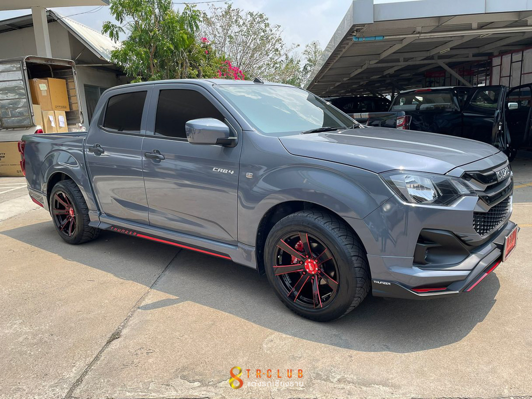 ชุดแต่งสเกิร์ตรอบคัน THUNZER สำหรับ ALL NEW D-MAX 2023 (ตัวเตี้ย)