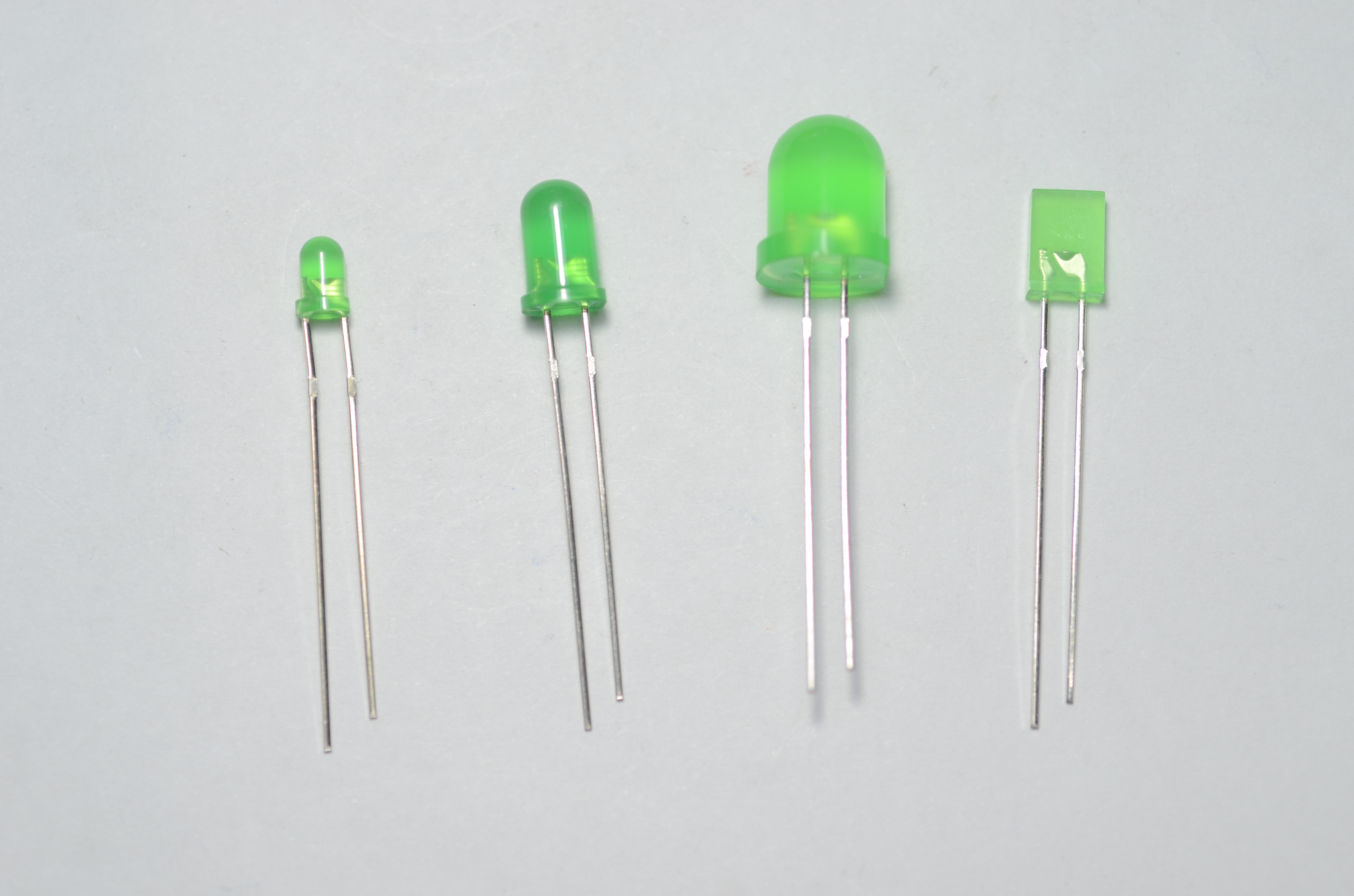 LG5130 : GREEN LED,2x5 mm.