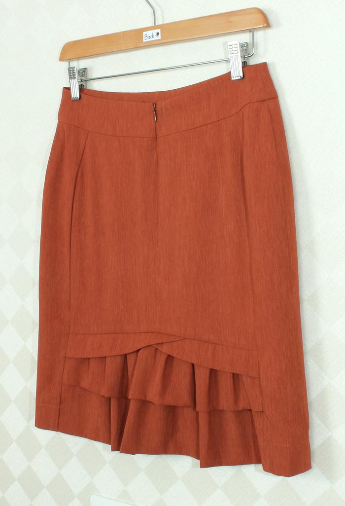 SK-264 กระโปรงแฟชั่น&ทำงาน ทรงสอบ ผ้าคอตตอนญี่ปุ่นสีส้มอิฐ ด้านหลังจับจีบระบายซ้อนกัน