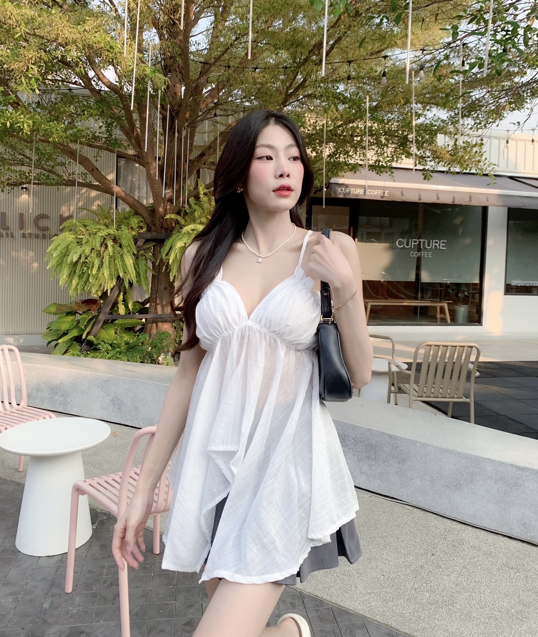 (Blossom top) 🦋🤍 เสื้อสายเดี่ยวตัวยาว