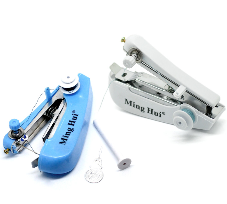 จักรมือถือมินิ ขนาด 11x7cm(4-3/8"x2-3/4") 1 อัน (สีขึ้นอยู่กับสินค้าในสต๊อก)