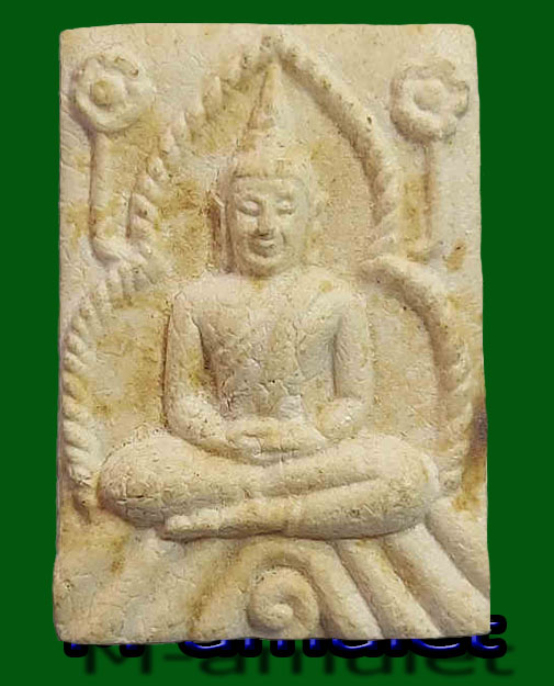 พระขุนแผนหน้าค่าย วัดอัมพวัน (วัดคอลงมะดันเดิม)