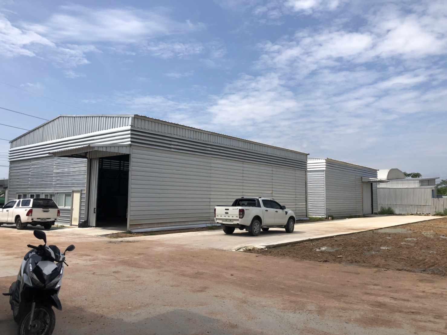 โกดังให้เช่า หนองขามชลบุรี