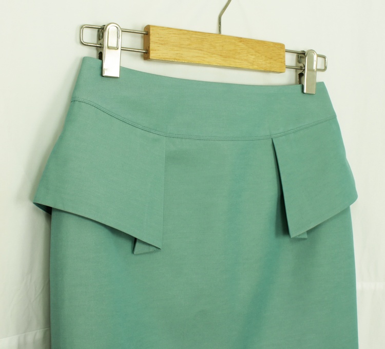 กระโปรงแฟชั่น&ทำงาน ทรงสอบ ผ้าคอตต้อนญี่ปุ่นผสมโพลีเอสเตอร์สีเขียวอมฟ้า / SK-132