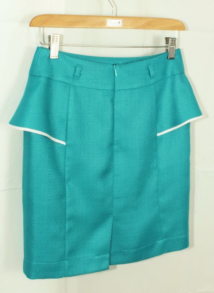 SK-172 กระโปรงแฟชั่น&ทำงาน ทรงสอบแต่งระบาย ผ้า CHANEL สีฟ้า