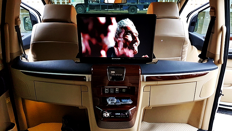 HYUNDAI H-1 STAREX [ ดิจิตอลทีวี Asuka + จานดาวเทียม TRUE HD2 ] { ก 7094 }