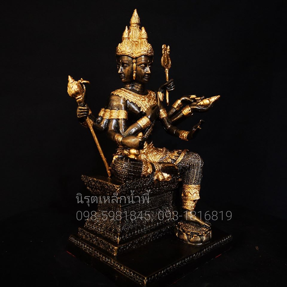 พระพรหมเนื้อมวลสารแร่เหล็กน้ำพี้