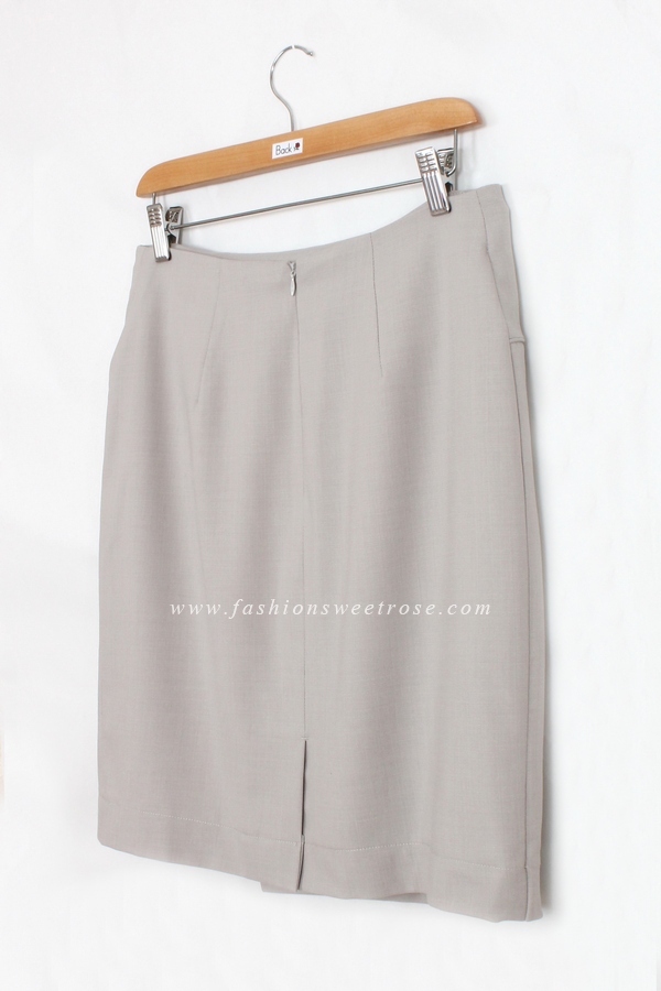 กระโปรงแฟชั่น&ทำงาน กระโปรงทรงสอบผ้า Rose Skinny สีเทาควันบุหรี่ ด้านหน้ากระโปรงดีไซน์เรียบหรู / SK-416
