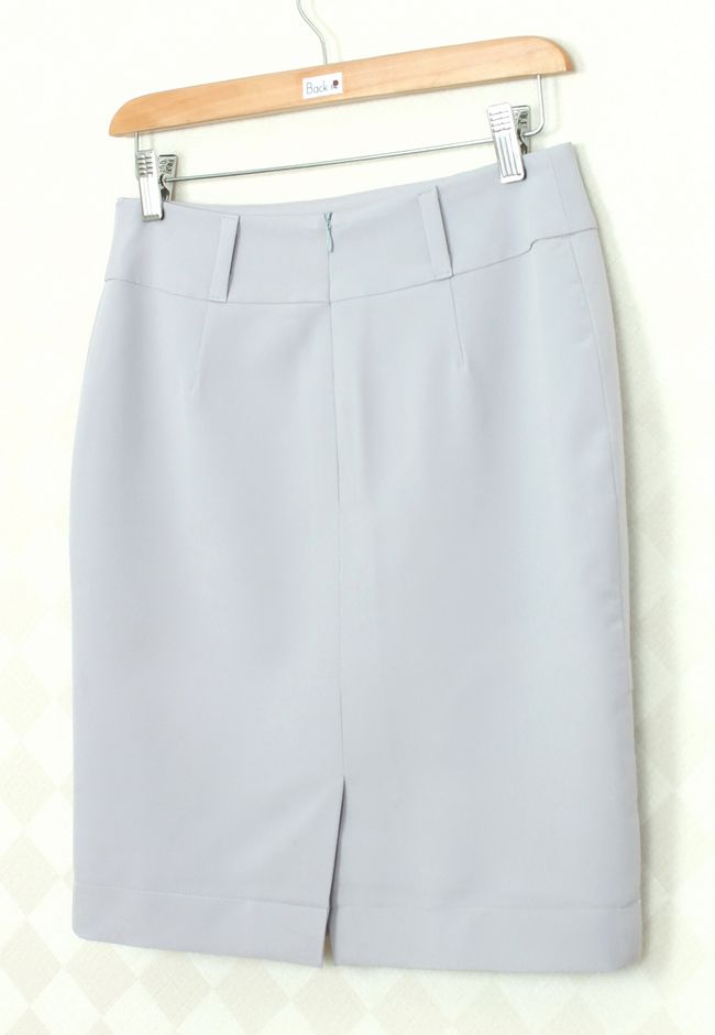 กระโปรงแฟชั่น&ทำงาน กระโปรงสอบ ผ้าไหมอิตาลีสีเทา ชายกระโปรงตีเกร็ดแต่งด้วกระดุม / SK-286