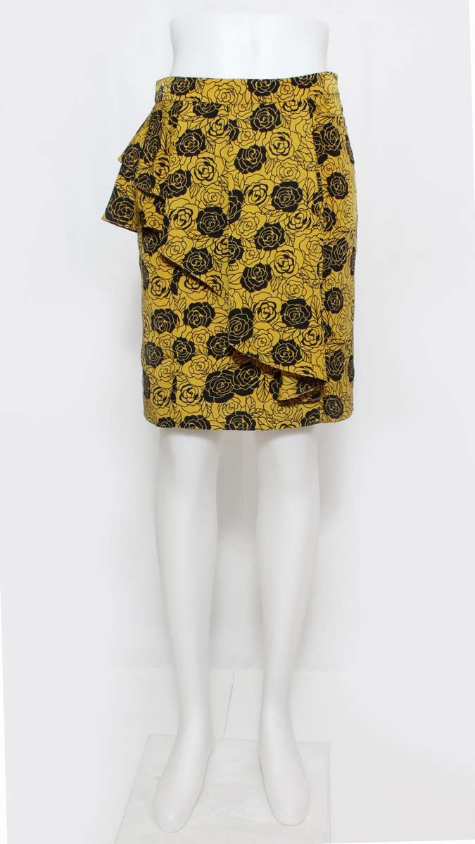 SK-104 กระโปรงแฟชั่น&ทำงาน ทรงสอบ ผ้าไหมอิตาลีพิมพ์ลายกุหลาบ พื้นสีเหลืองมาสตาส