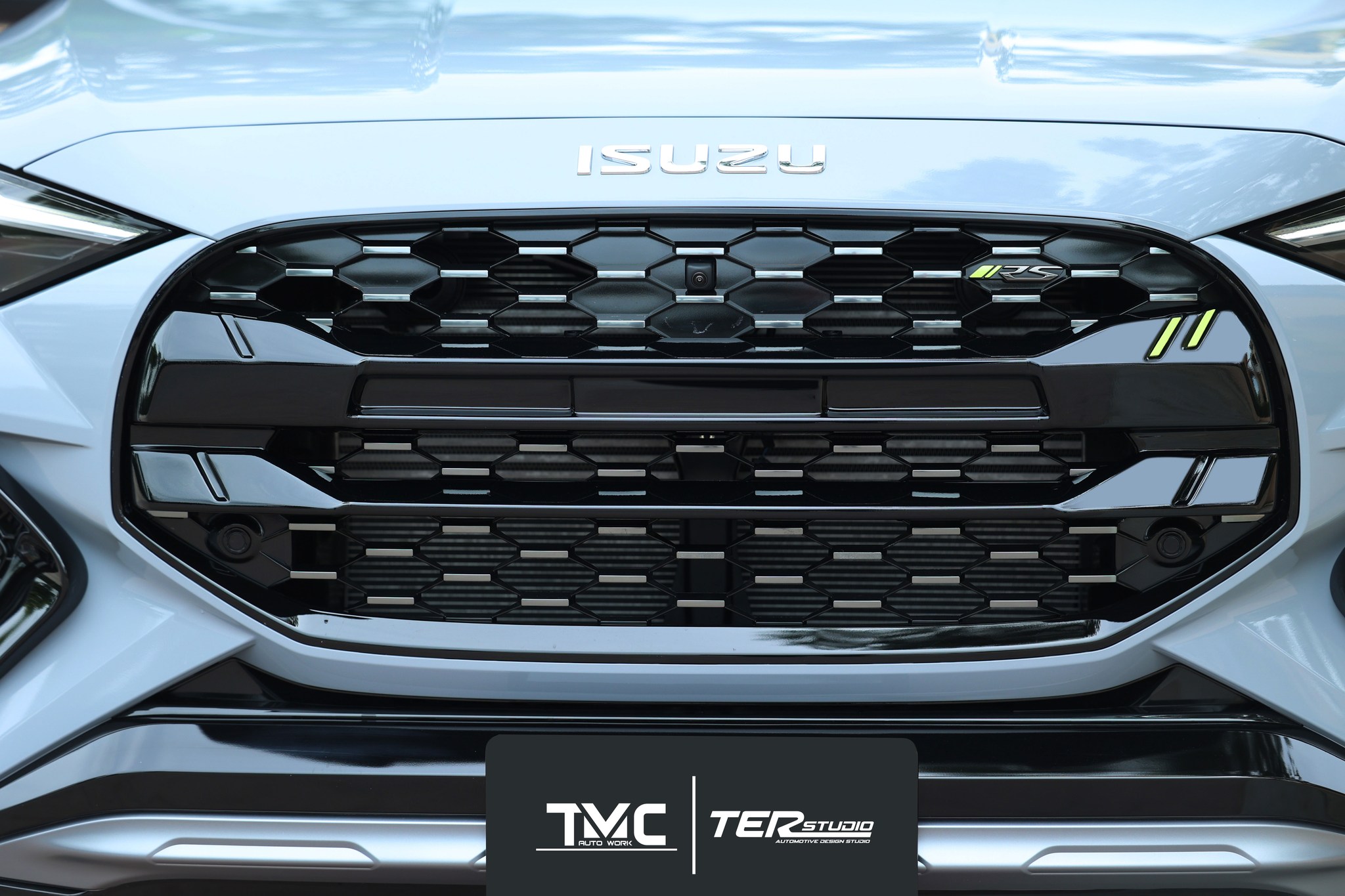 ชุดแต่งสเกิร์ตรอบคัน VAZOOMA-RS ( RS ) MU-X 2025