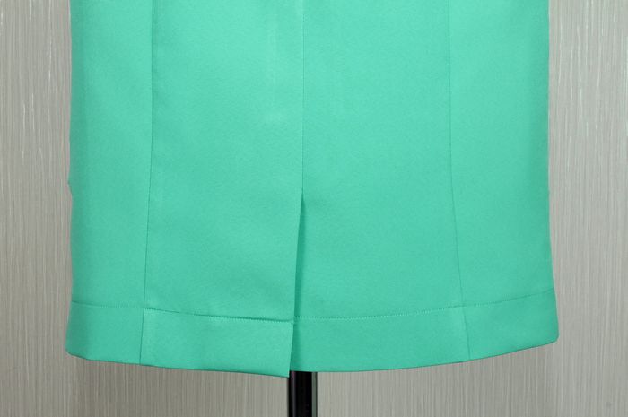 กระโปรงแฟชั่น&ทำงาน ทรงสอบ ผ้าไหมอิตาลีสีเขียวพาสเทล / SK-259