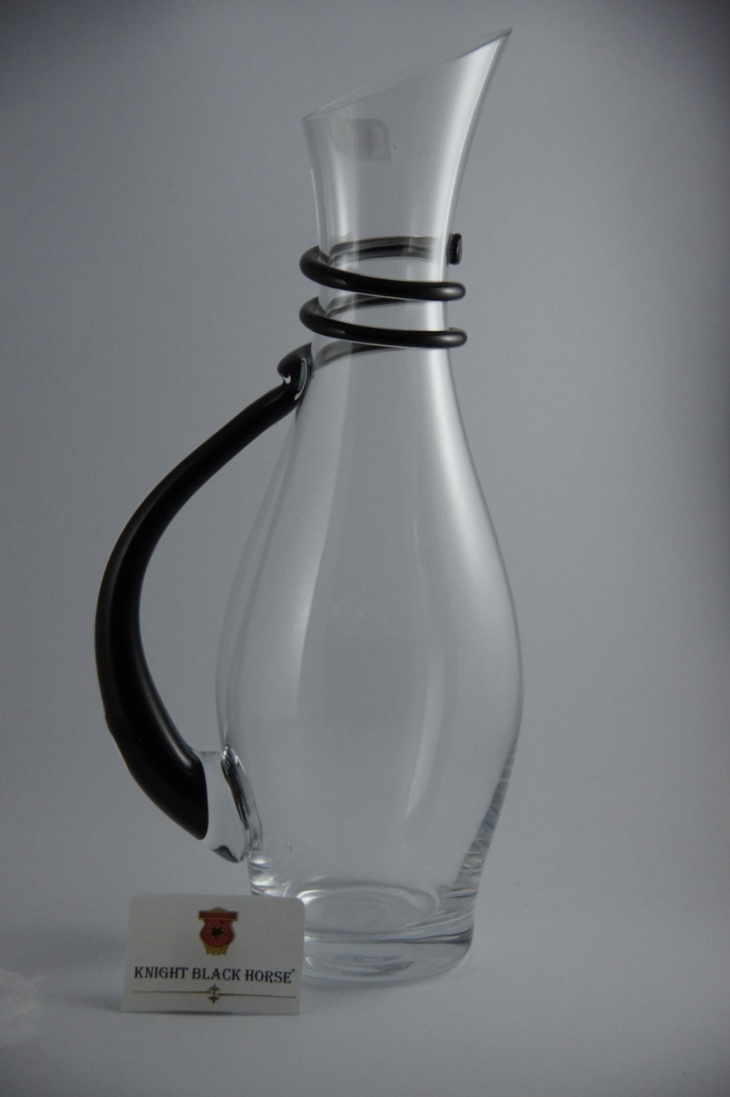 เหยือกแก้วคริสตัล เหยือกไวน์ ช่วยในการถ่ายไวน์จากขวดใส่โถแก้วขนาดใหญ่ Knight Black Horse Winery