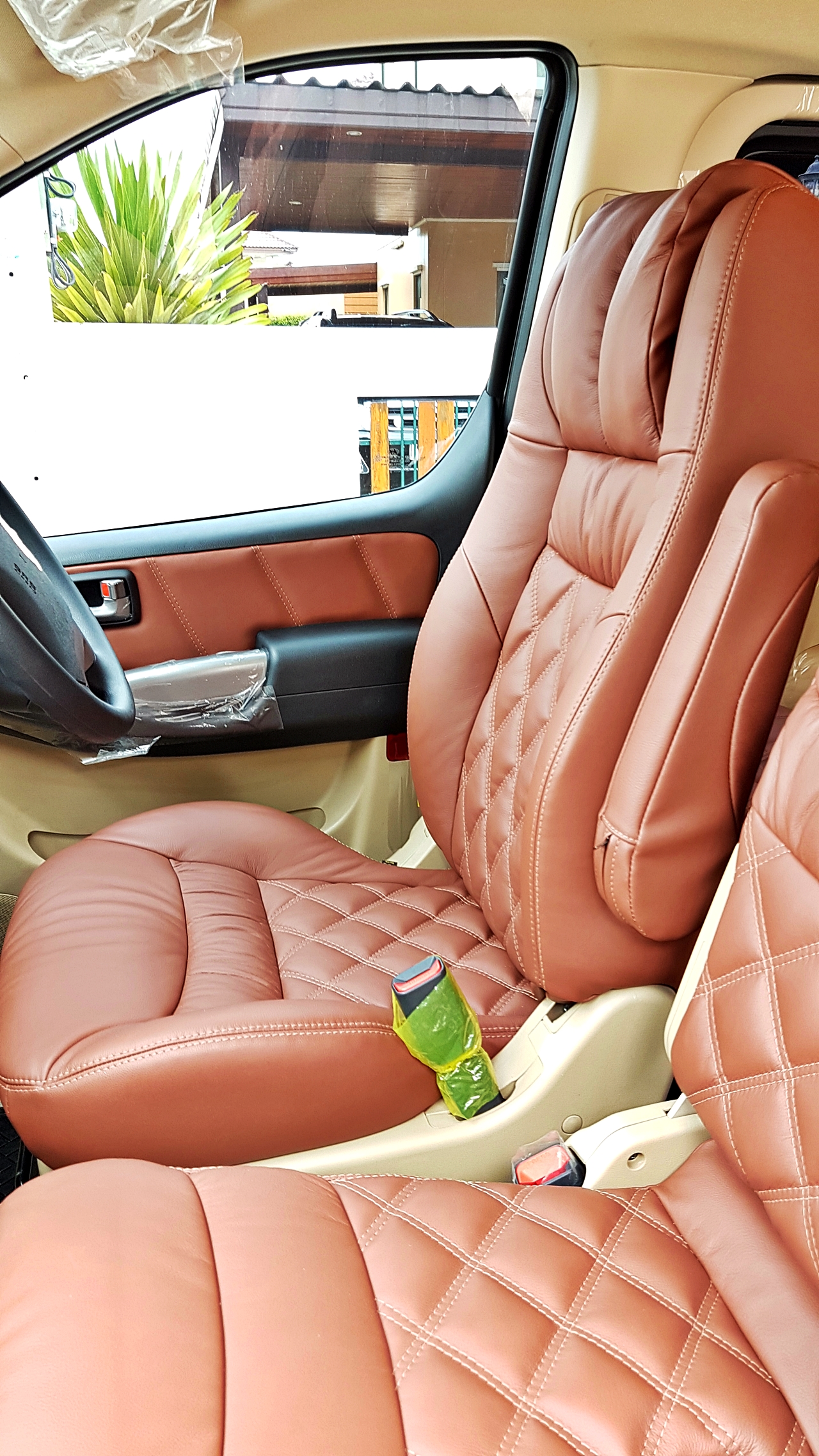 เบาะแถวคนขับแปลงทรง หุ้มใหม่ รถฮุนได hyundai staria