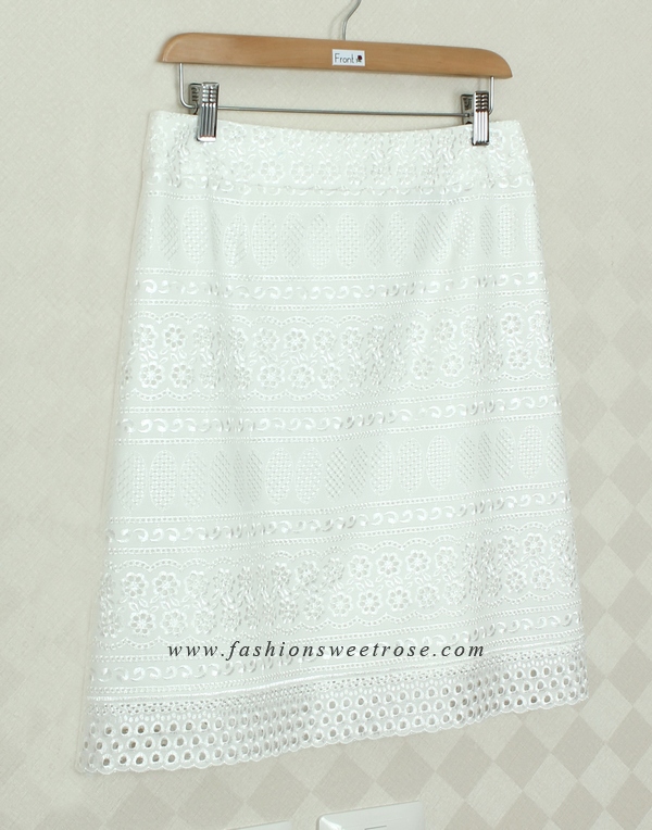 SK-331 กระโปรงทรงเอ ผ้าลูกไม้สีขาว ชายกระโปรงเป็นเชิงลูกไม้