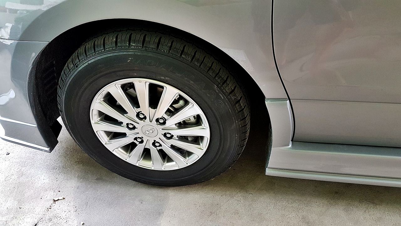 HYUNDAI H-1 TOURING 2016 [ เครื่องเสียง Pioneer + เบาะ + ชุดแต่งรอบคัน + push start + สปอยเลอร์ + ประตูไฟฟ้า ] {ง0990}