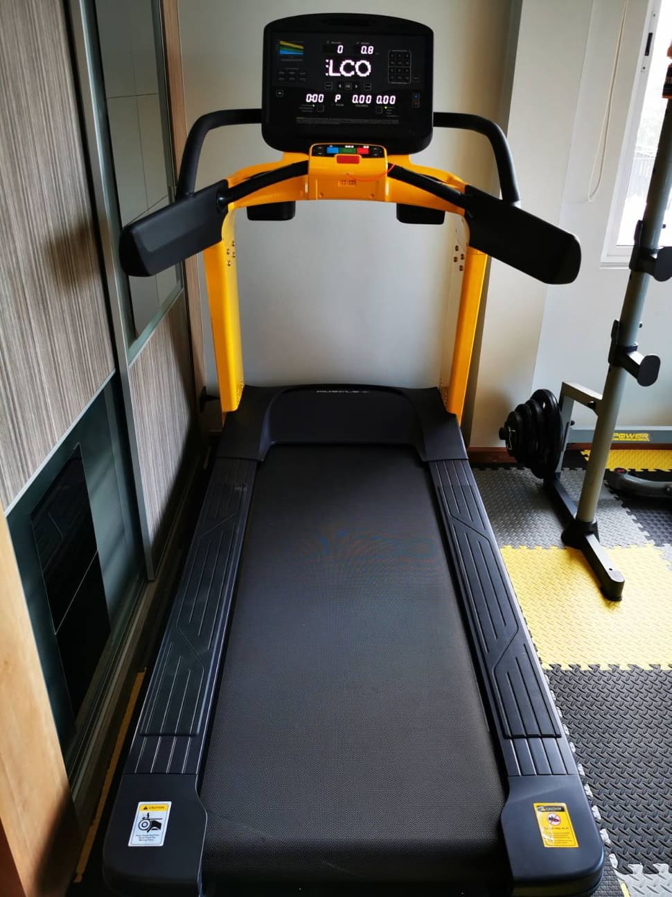 ลู่วิ่งไฟฟ้า G5100 PRO | ลู่วิ่งเชิงพาณิชย์คุณภาพสูงสำหรับฟิตเนสและใช้ในบ้านระดับพรีเมียม