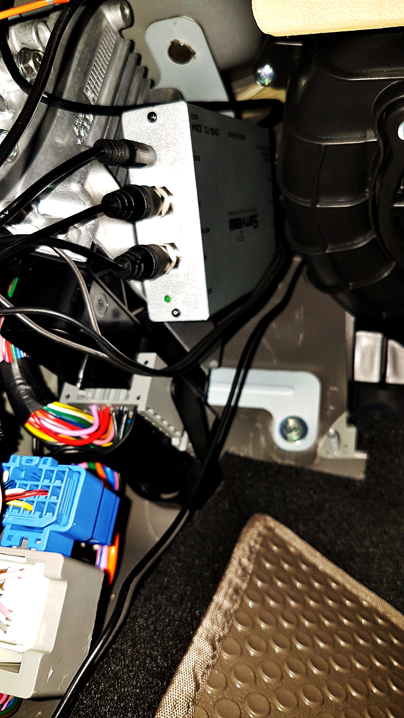 HYUNDAI H-1 ELITE 2016 [ จอแท้ตรงรุ่น + กล้องหลังแท้ + จอเพดาน + ดิจิตอลทีวี ] {ฉ3760}