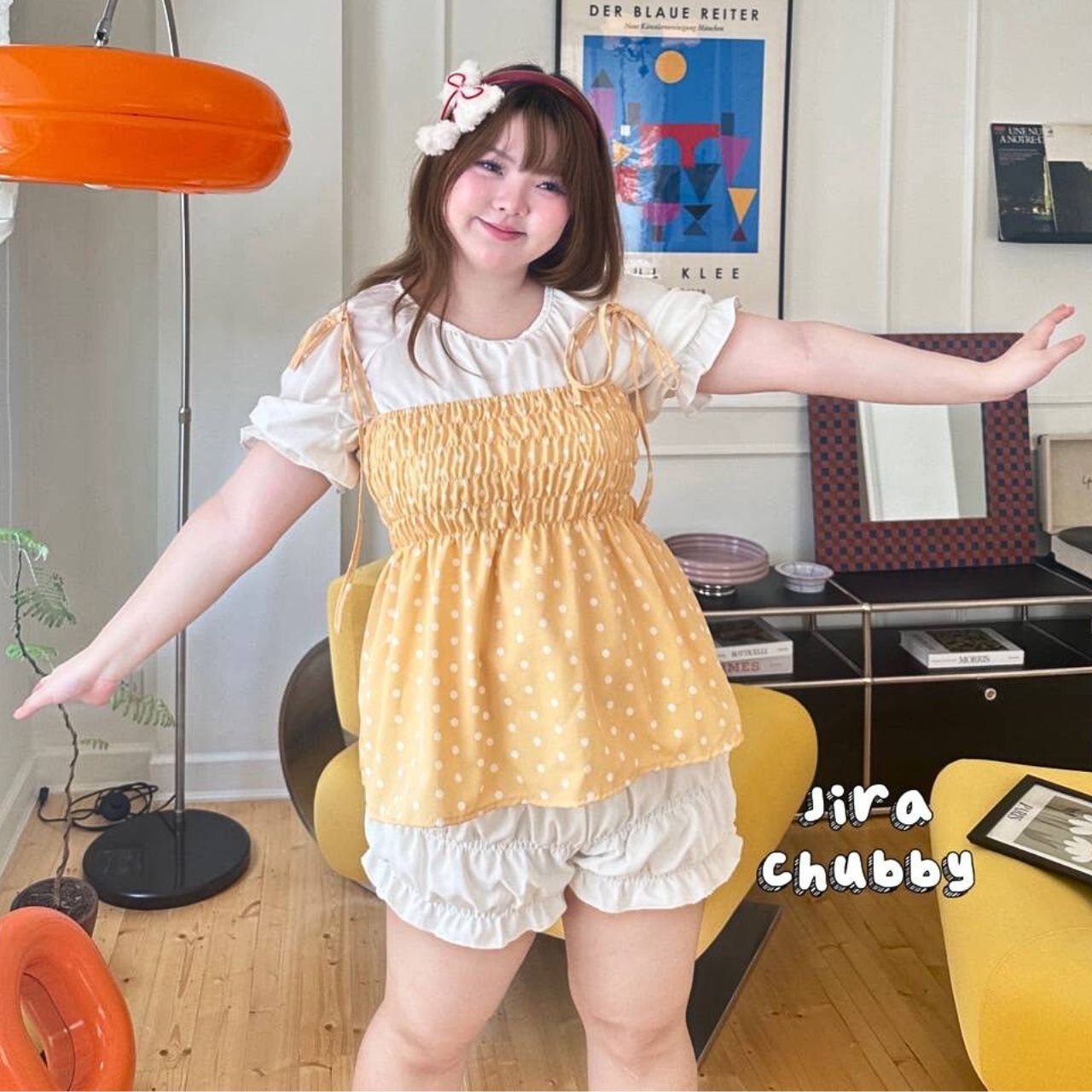 J142 เสื้อสาวอวบ เสื้อ 2 ชิ้น เสื้อ+เอี้ยมตัวนอก ผ้าไหมอินตาลี่ ตัวเอี้ยมสม็อคทั้งตัว ฟ้า เหลือง ครีม อก48"(หน้าผ้า50")