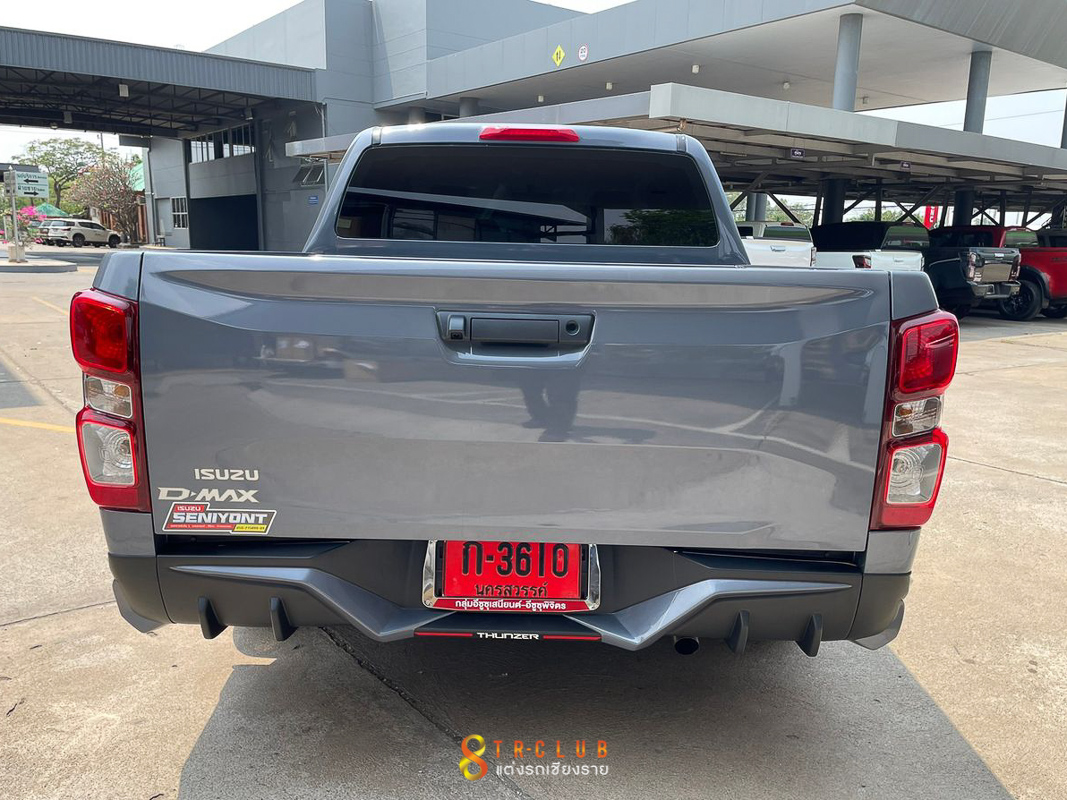 ชุดแต่งสเกิร์ตรอบคัน THUNZER สำหรับ ALL NEW D-MAX 2023 (ตัวเตี้ย)