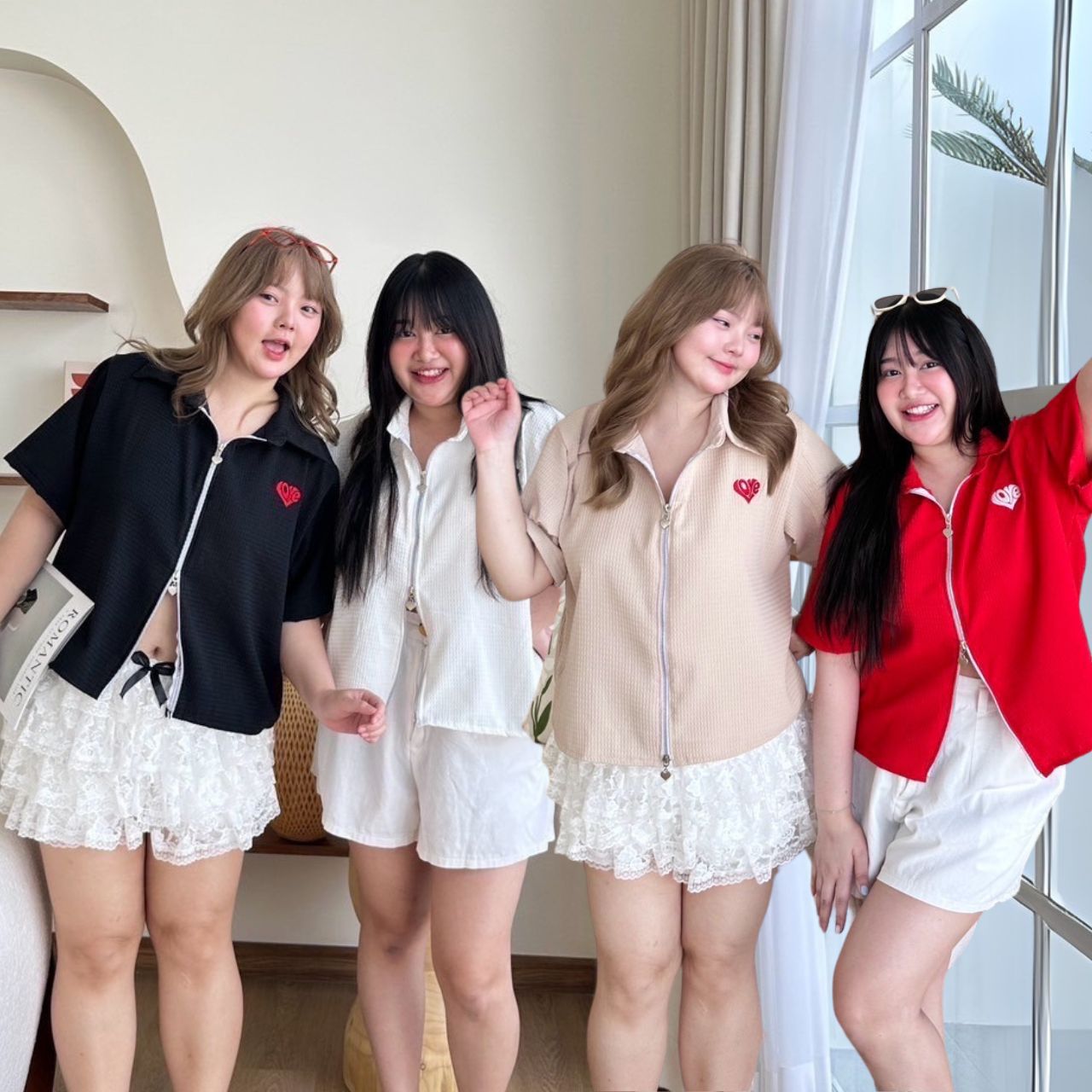 J105 เสื้อเชิ้ต สาวอวบ ผ้าวาฟเฟิล ซิปหัวใจรูดได้2ทาง อกได้ถึง 50 นิ้ว (หน้าผ้า52นิ้ว) ขาว ดำ แดง ครีม อกได้ถึง50นิ้ว