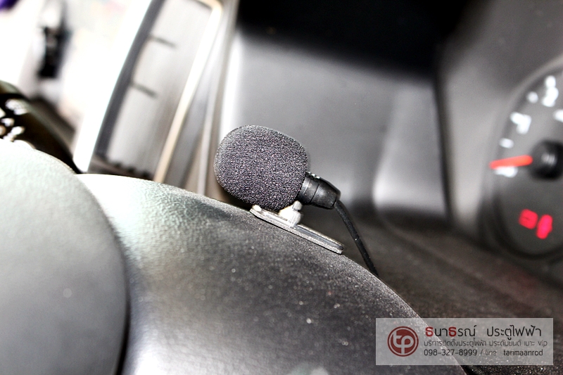 HYUNDAI H-1 TOURING [ประตูไฟฟ้า 2 ข้าง + กระไดไฟฟ้า 2 ข้าง + เครื่องเสียง + หุ้มเบาะหนังสเปคโรงงาน] {ก5223}