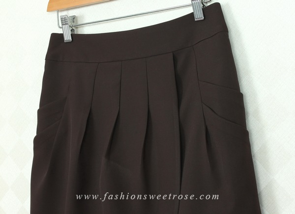 SK-364 กระโปรงทรงสอบ ผ้าไหมอิตาลีสีน้ำตาลเข้ม ด้านหน้ากระโปรงจับจีบทวิช