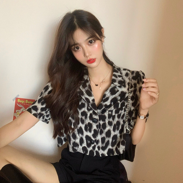 Panther Crop Blazer เสื้อเบลเซอร์สั้น ลายเสือดาว