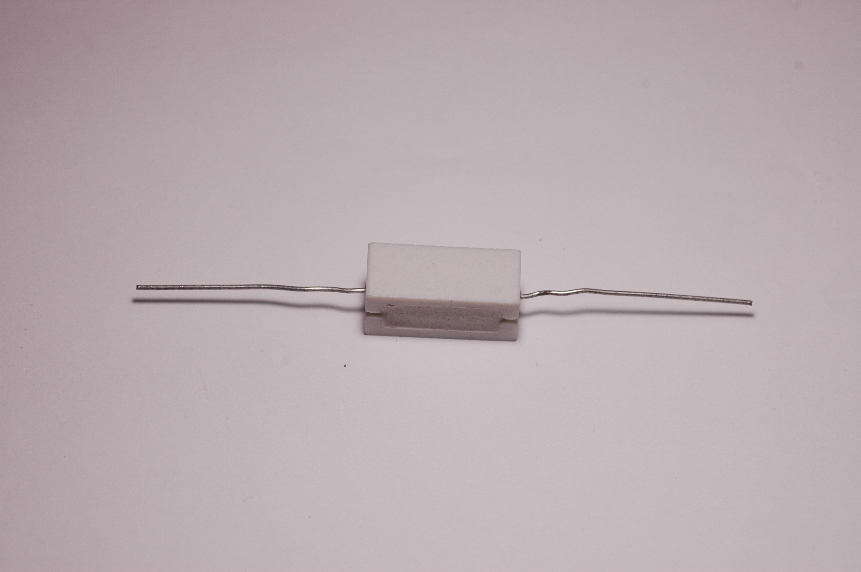 R 240E, 5W, 5% กระเบื้อง ROYAL