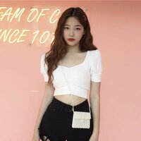 สีขาว