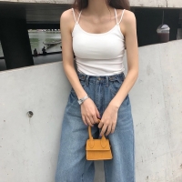 สี ขาว