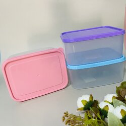 กล่องข้าวพลาสติกสี่เหลี่ยม-ฝาสีพาสเทล / คละสี