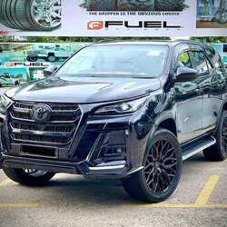 ชุดแต่งรอบคัน TAKAI FORTUNER 2020 (MC) COMMANDER