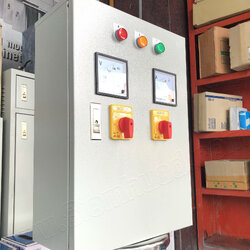ตู้ไฟเมนเบรกเกอร์ 100A Schneider (อุปกรณ์ WALL MOUNTING CABINET (KJL), MOLD CASE CIRCUIT BREAKER (Schneider Electric), Miniature Circuit Breaker, SELECTOR SWITCHES (QUBIX), PANEL METER (QUBIX), LED Pilot Lamp (PNC), Current Transformer (QUBIX)