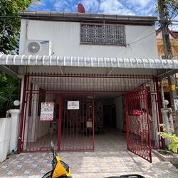 ขายทาวน์เฮาส์ 2 ชั้นย่านรามคำแหงซอยหัวหมาก31 3 ห้องนอน 24 ตรว. ใกล้สถานีรถไฟฟ้าสายสีเหลือง - 00002