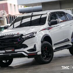 ชุดแต่งสเกิร์ตรอบคัน VAZOOMA-X FULL SET สำหรับ MU-X 2021