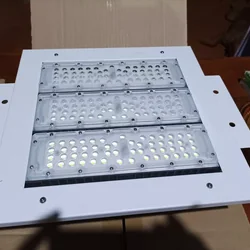 ไฟ LED ติดเพดานปั๊มน้ำมัน อลูมิเนียม IP65 100วัตต์ จำนวน 1 โคม