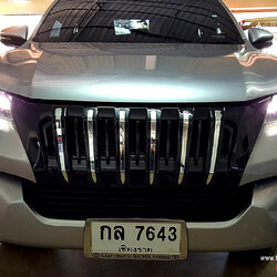 Fortuner'16 คันนี้ เบื่อกระจังหน้า เดิมๆ เราอัพเกรด💢 กระจังหน้าใหม่ให้ แนวดุๆ หน่อย ก็สวยขึ้นเยอะแหละดูออก⚡