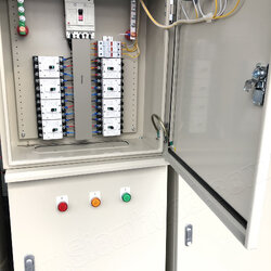 ตู้ไฟ เมนเบรกเกอร์ 100A และ ตู้ไฟ เมณเบรกเกอร์ 63A + เบรกเกอร์จ่ายไฟฟ้าย่อย 15A (ตู้สั่งทำตามแบบ) (อุปกรณ์ไฟฟ้า WALL MOUNTING CABINET (KJL), LED Pilot Lamp (PNC), MOLD CASE CIRCUIT BREAKER (MITSUBISHI), Fuse (ZHENGRONG)