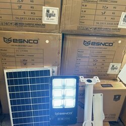 ไฟถนนแผงแยกโซล่าเซลล์ขาตั้งพร้อมอุปกรณ์ติดตั้ง