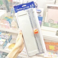 เครื่องตัดกระดาษ แท่นตัดกระดาษ แบบรูด สีพาสเทล ขนาด A5 รุ่น J07 LUCK BOBO