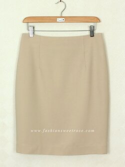 SK-390 กระโปรงแฟชั่น&ทำงาน ทรงดินสอ ผ้า Rose Skinny สีเบจ สไตน์เรียบหรู